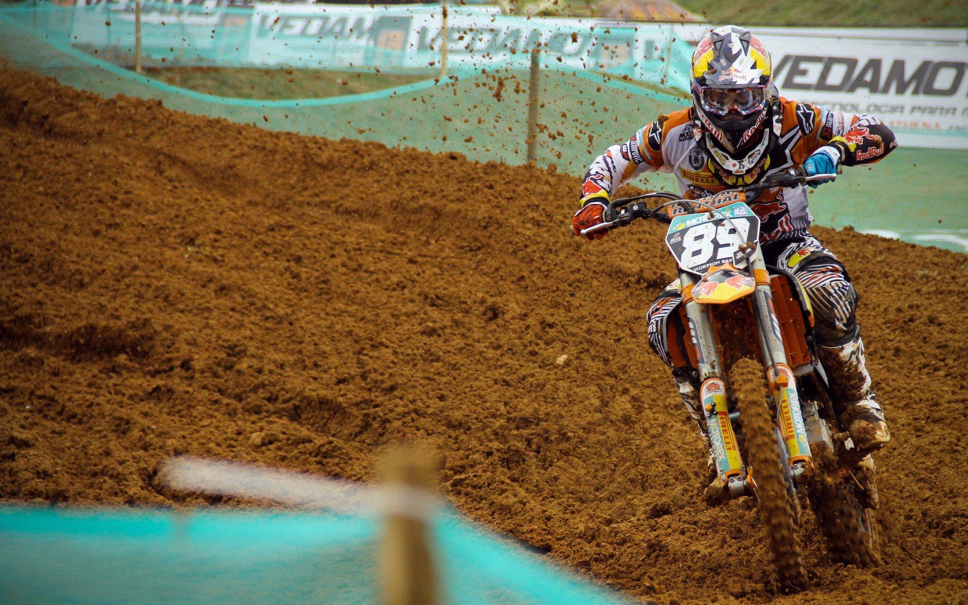 NBA季后赛激战正酣 东西部豪强争夺总决赛门票