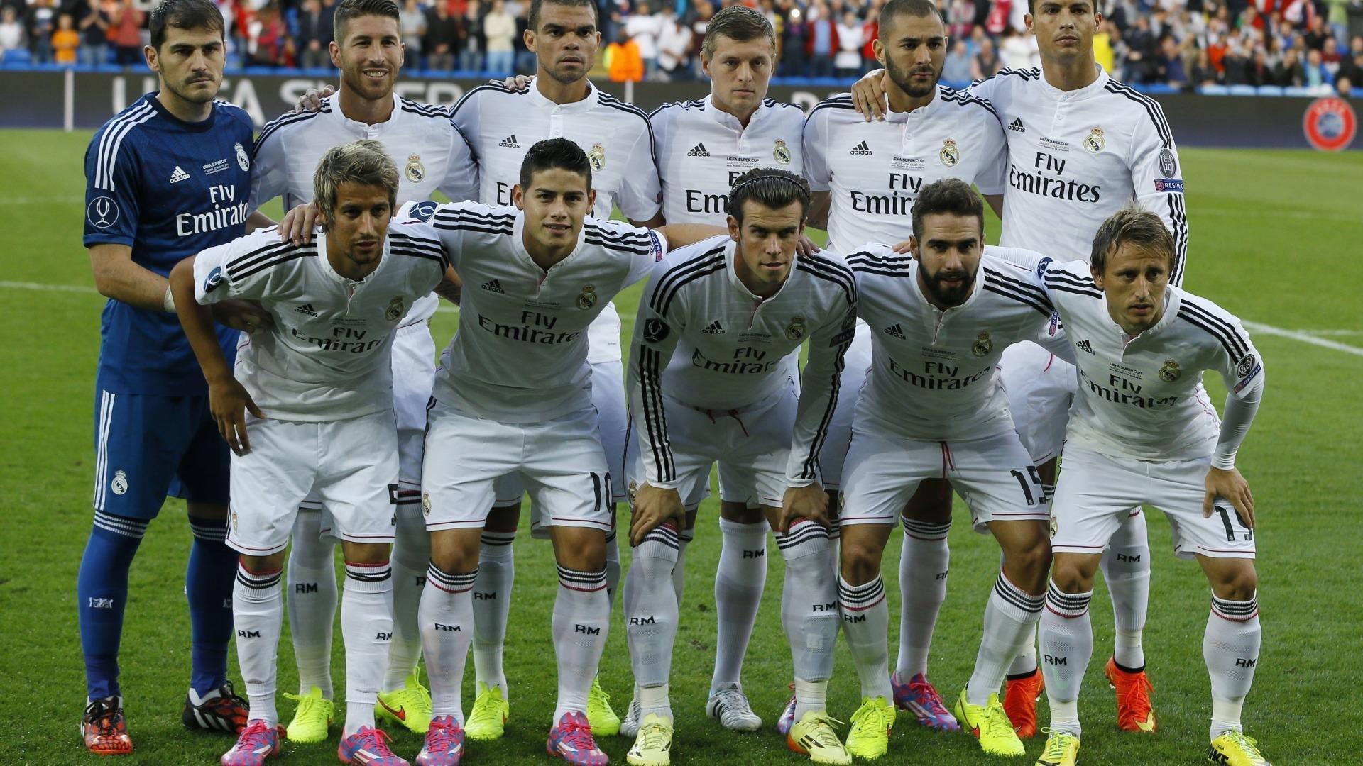 传奇谢幕,足球巨星李明举行感人退役仪式