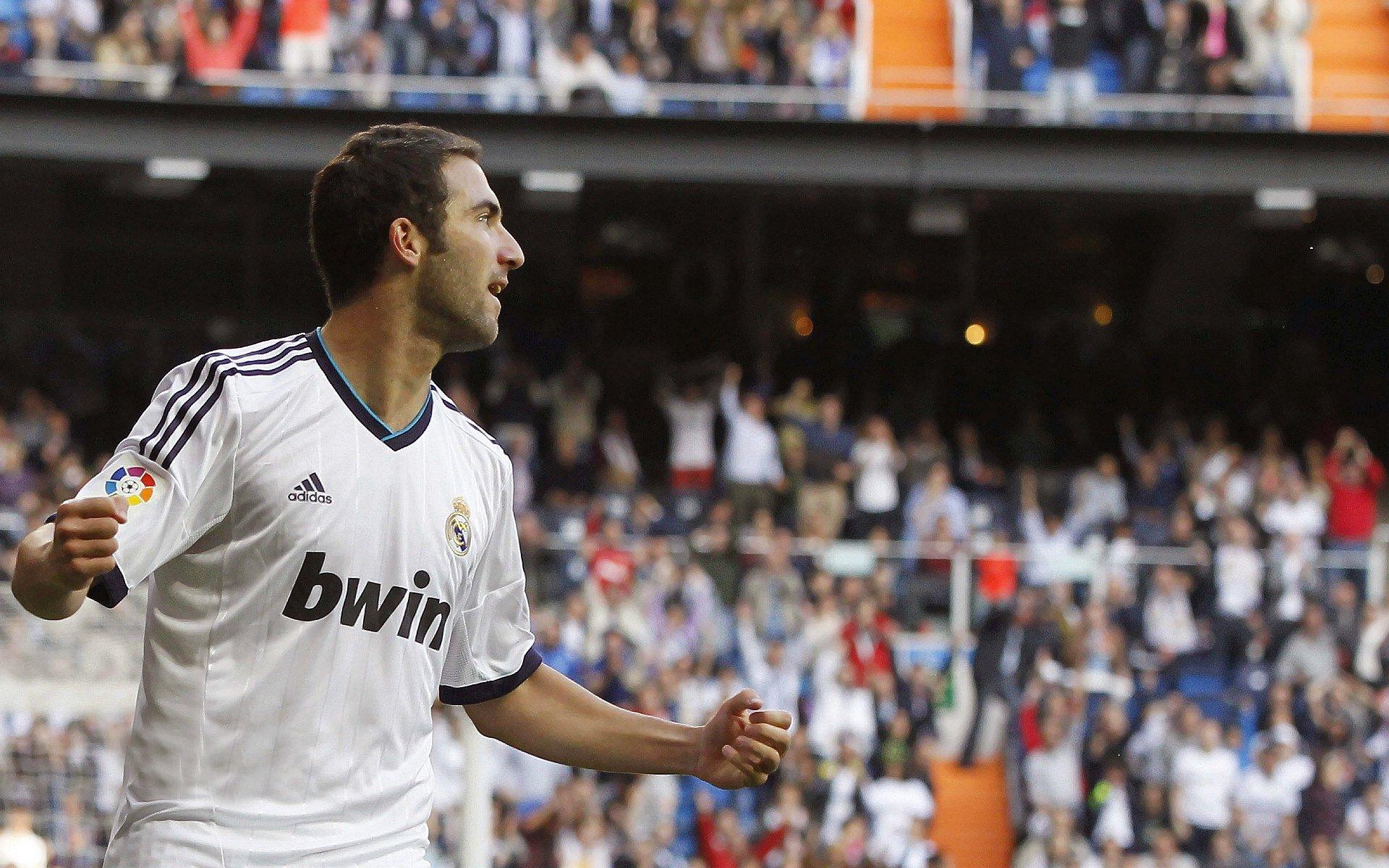 CBA季后赛激战正酣 辽宁本钢力克广东宏远迎开门红